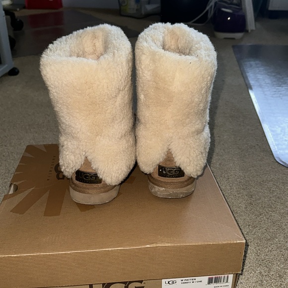 UGG Patten Boot Sherpa lined women’s boot in chestnut - Picture 4 of 4